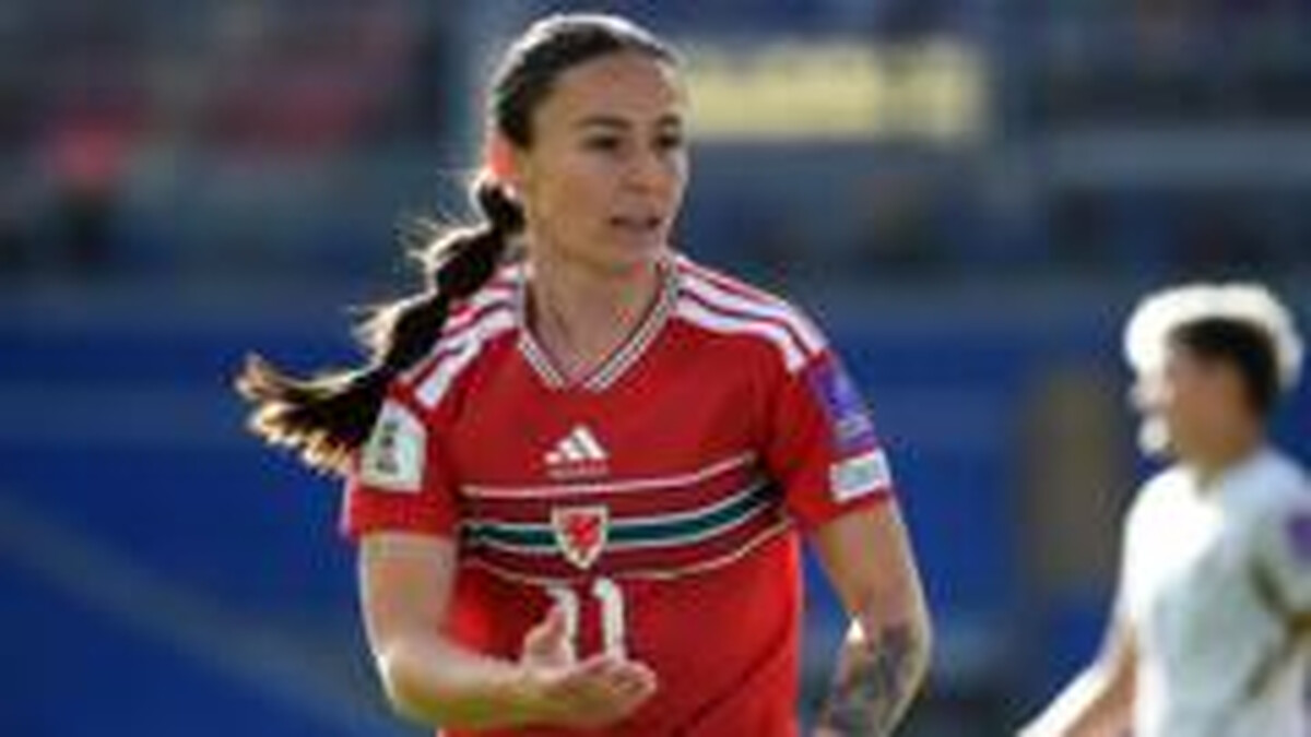 Wales striker Cain rejoins Everton after Leicester exit