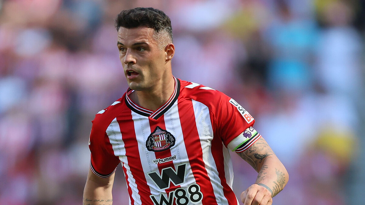 Xhaka staying at Sunderland despite Chelsea bid