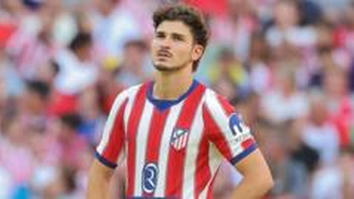 Arsenal only likely exit for Alvarez as striker skips training