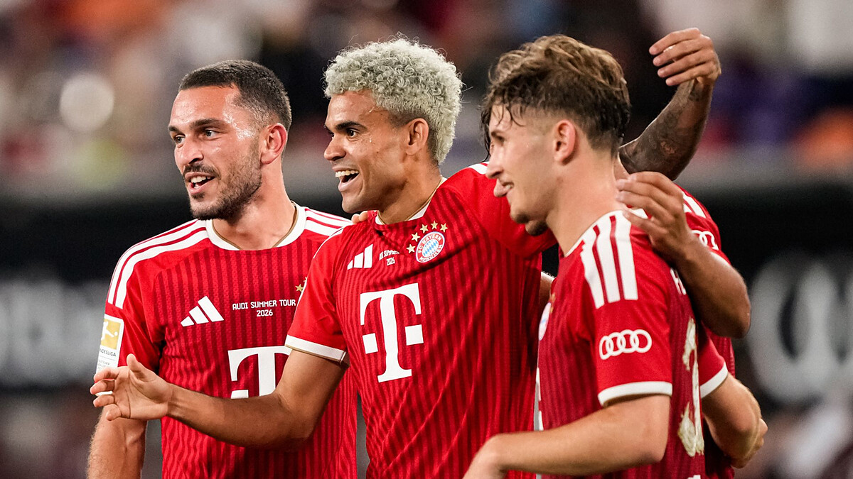 Bayern hold off late surge from Villa to win in Hong Kong
