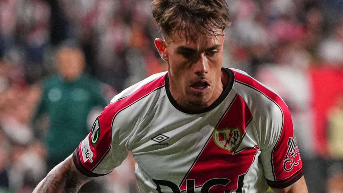 Chelsea set to clinch deal to sign Rayo Vallecano left-back Chavarria