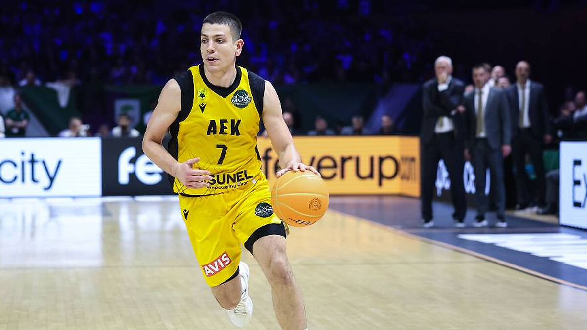 Dimitris Flionis stays with AEK until 2029