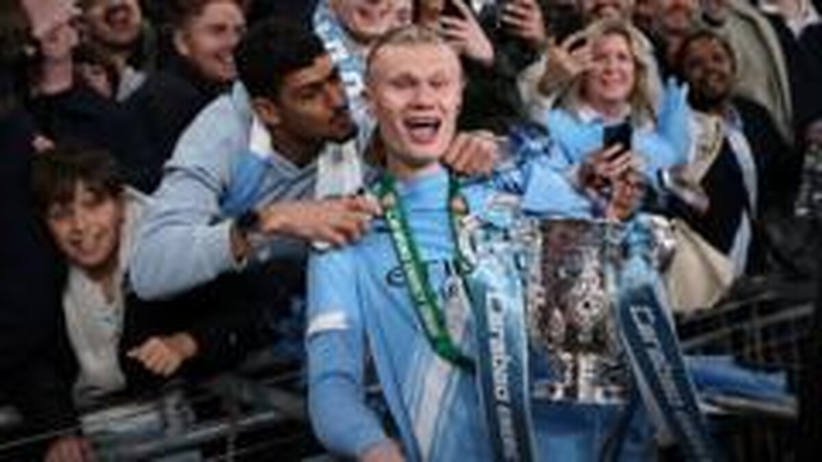 How does prize money work in the EFL Cup?