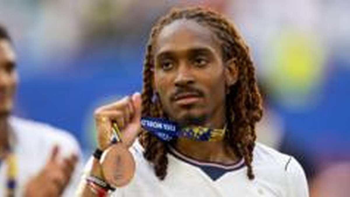 Inter sign England full-back Spence from Tottenham