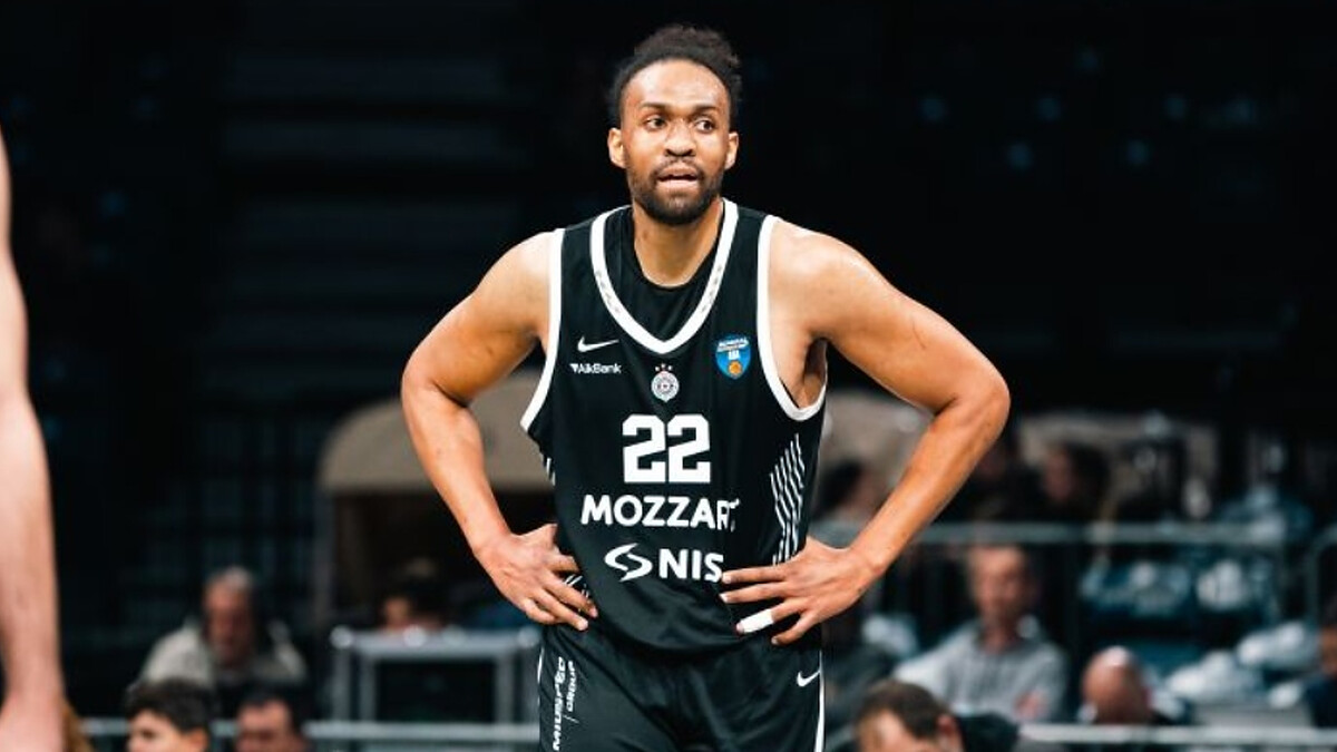 Jabari Parker expected to begin preseason with Partizan