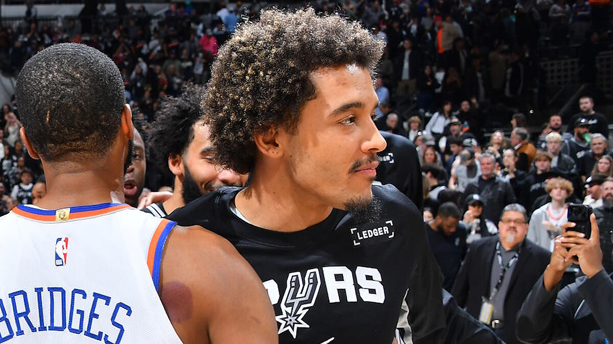 Jeremy Sochan signs with the Portland Trail Blazers