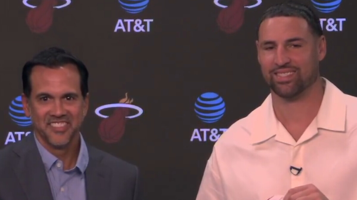 Klay Thompson on Giannis: “He is one of the best players of all time”
