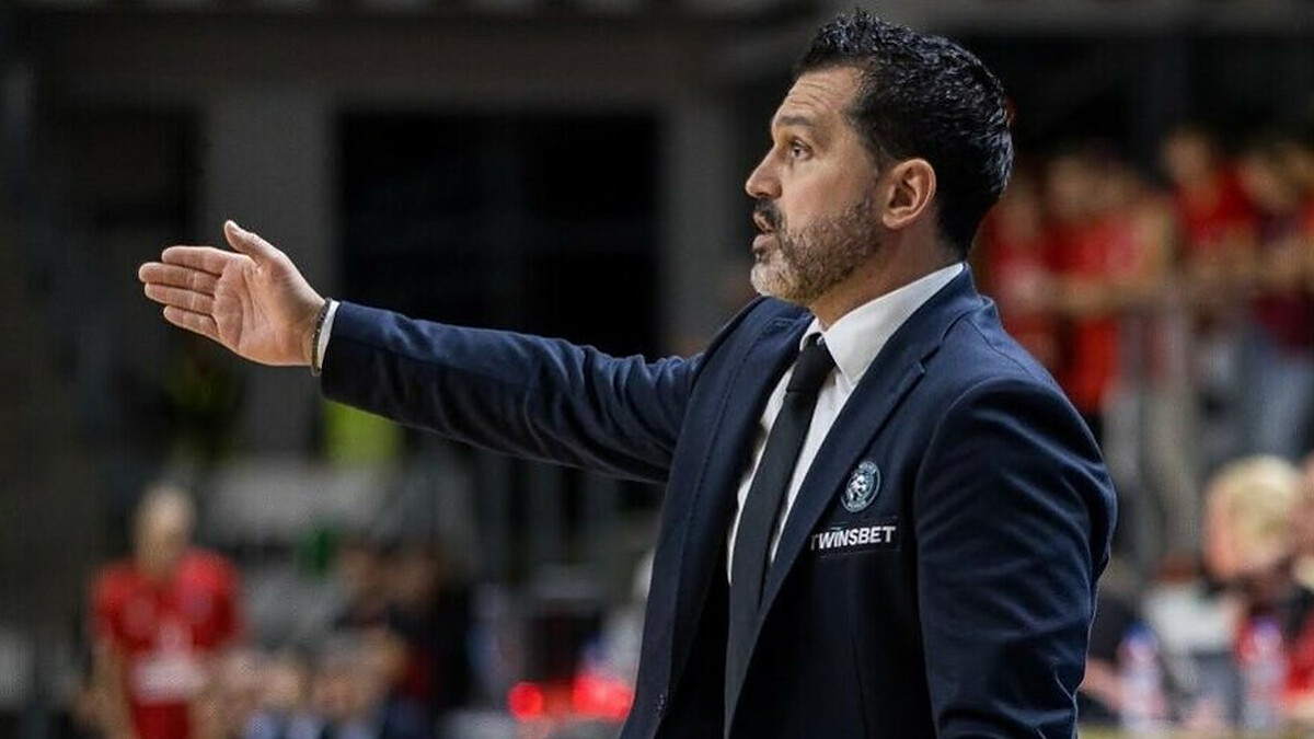 Napoli parts ways with coach Magro ahead of Roma SPQR move