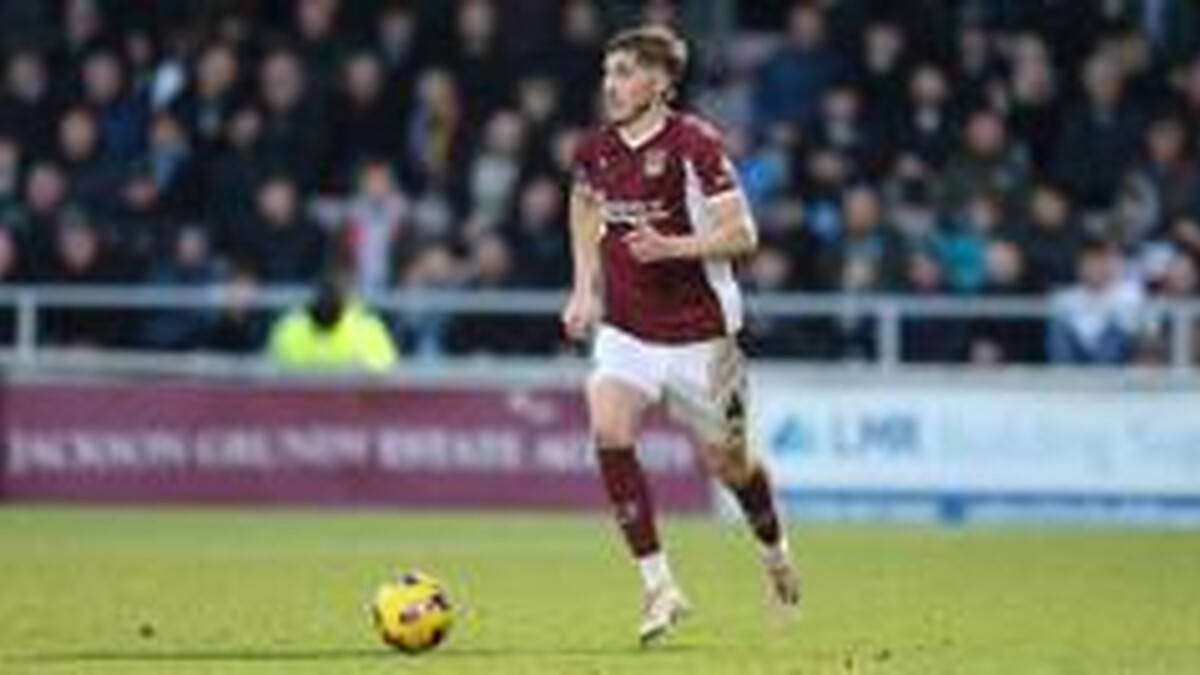 Notts County sign Cobblers midfielder Campbell