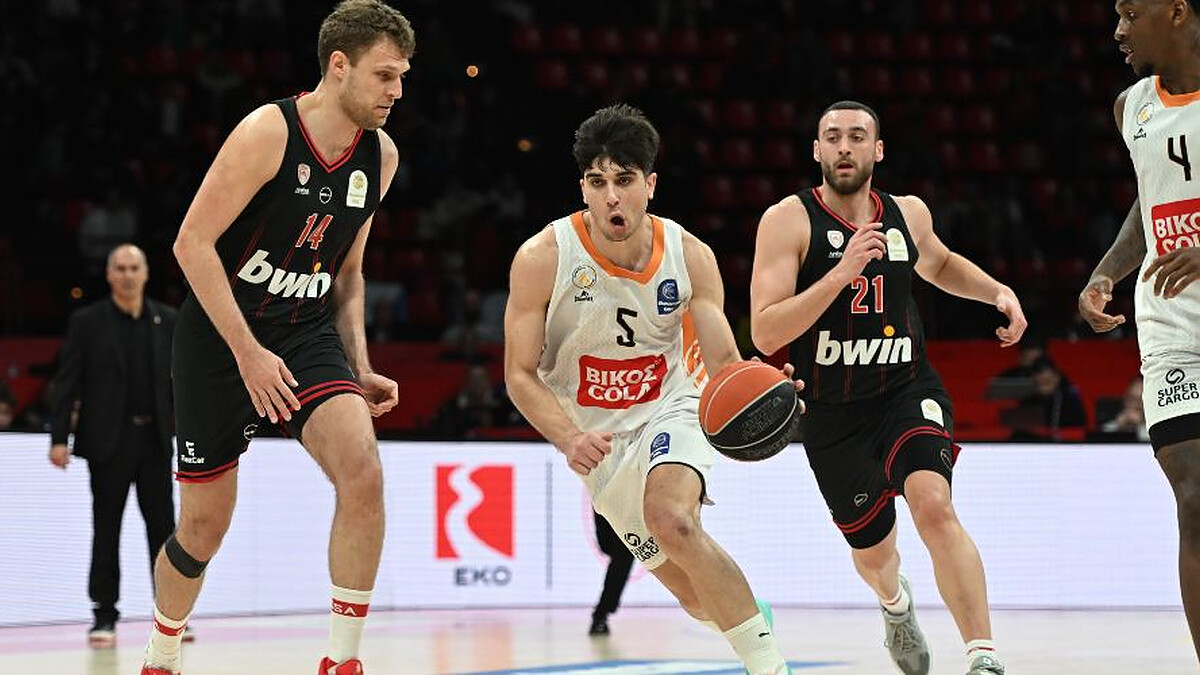 Olympiacos is set to acquire Greek guard Nikos Plotas