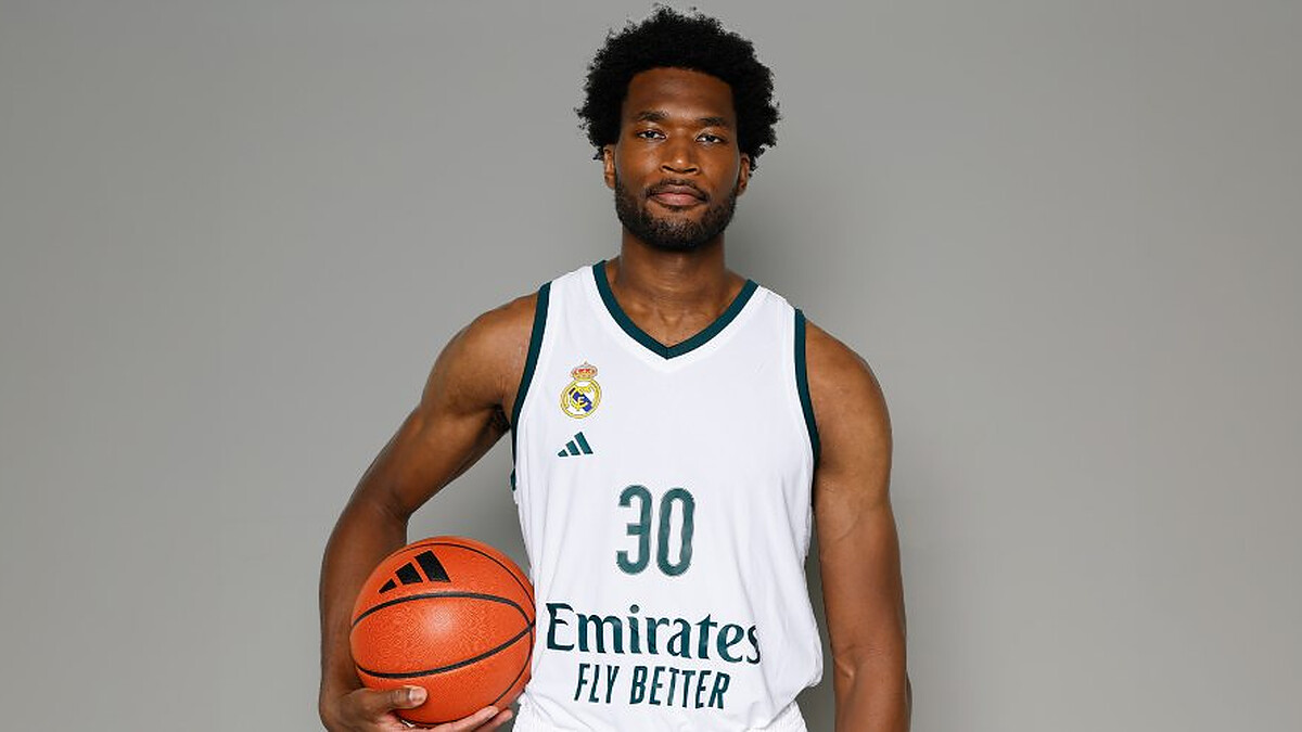 Real Madrid sign Damian Jones through 2026-27 season
