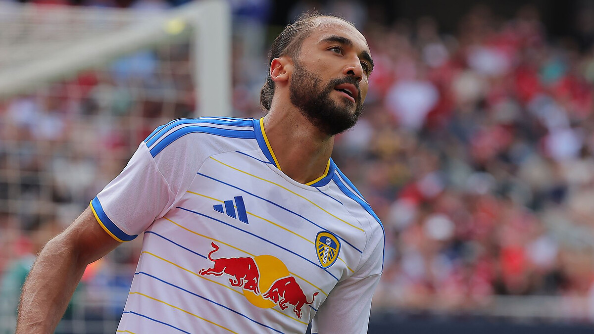 Three new Leeds signings start at Forest LIVE!