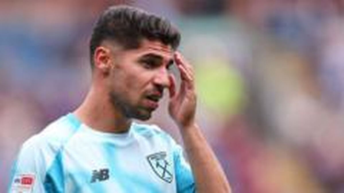 West Ham condemn 'offensive and divisive' chant