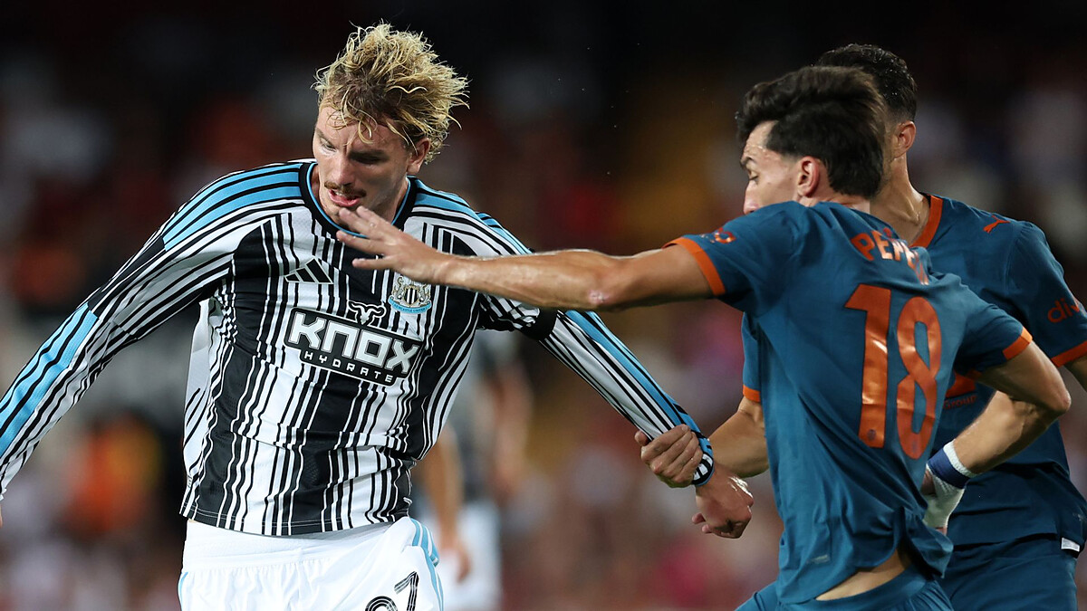 Wissa scores equaliser for Newcastle at 10-man Valencia LIVE!