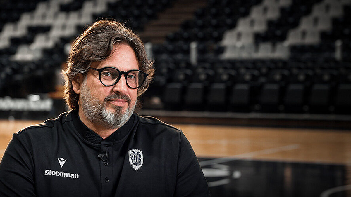Andrea Trinchieri: “Things have changed in Greek basketball”