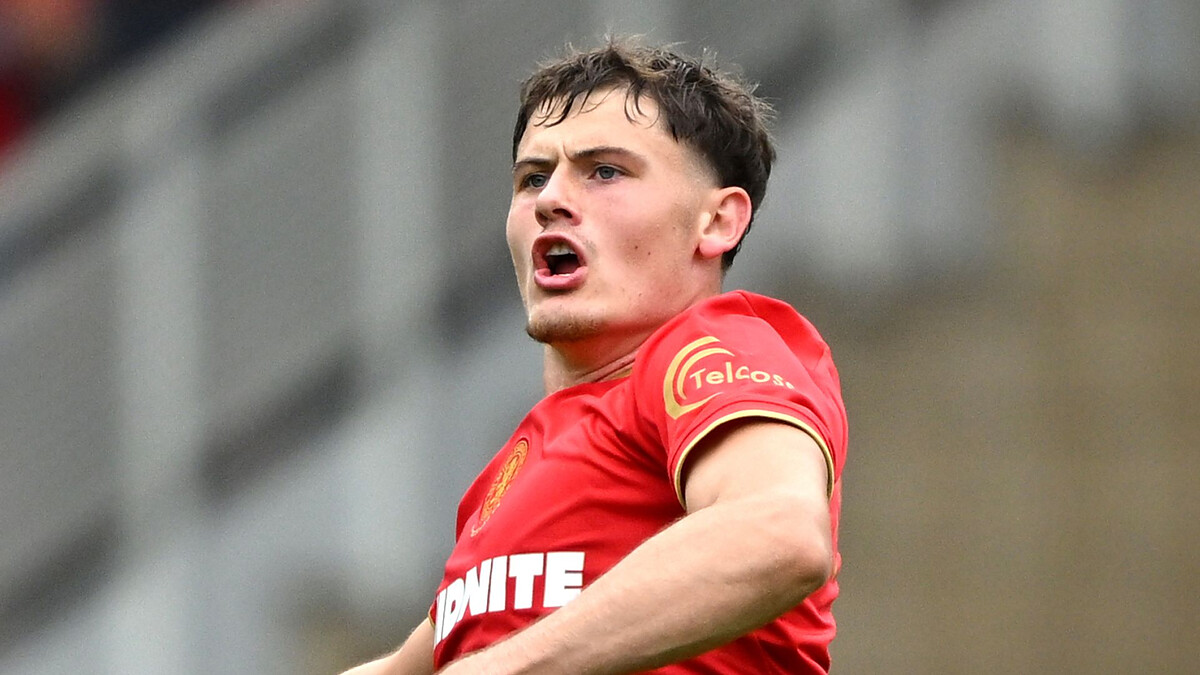 Bristol City vs Lincoln & Boro vs Millwall LIVE on Sky!