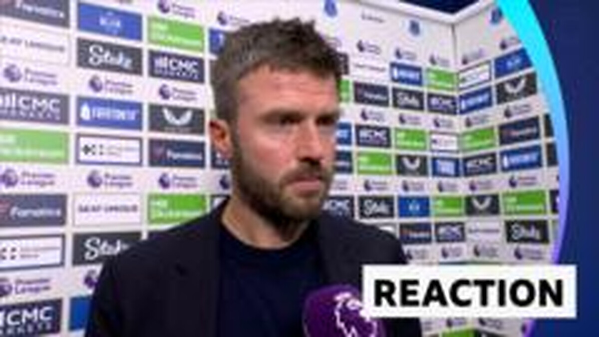 Carrick 'disappointed' that Man Utd could not see game out
