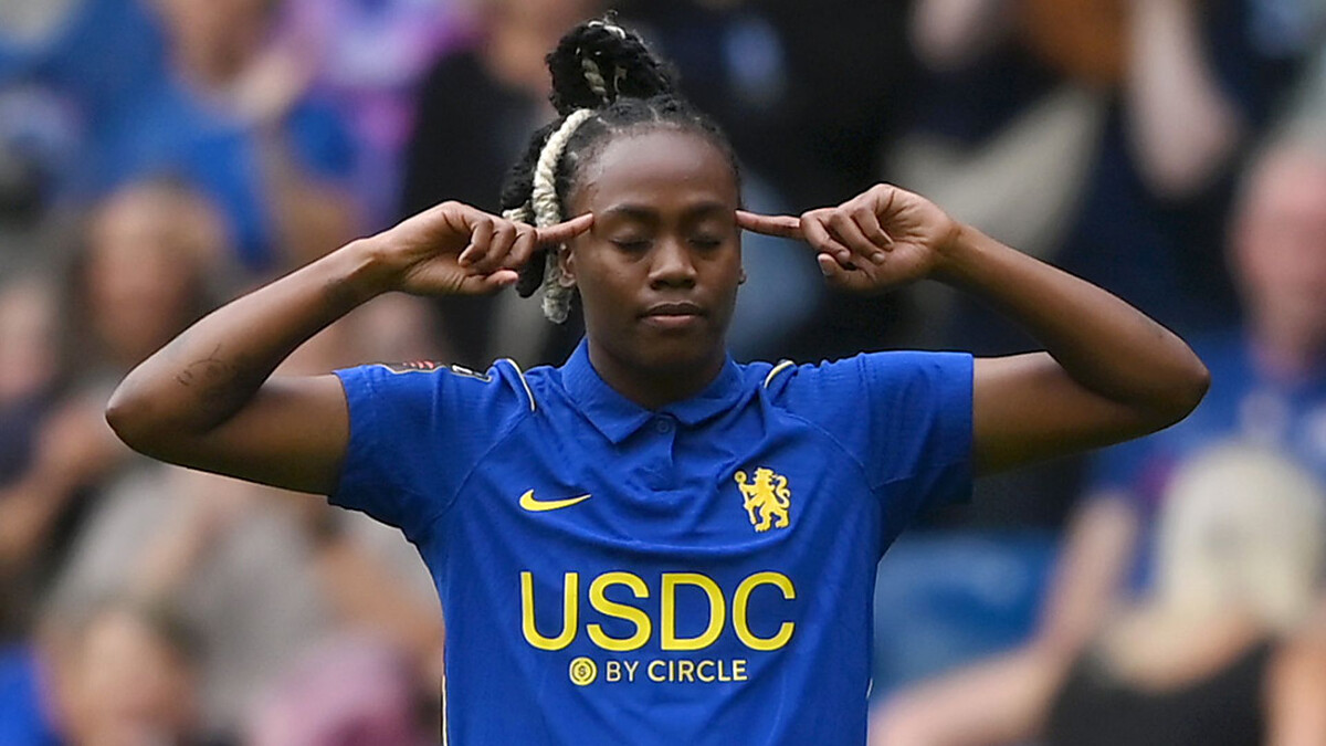 Chelsea and London City ease to WSL victories