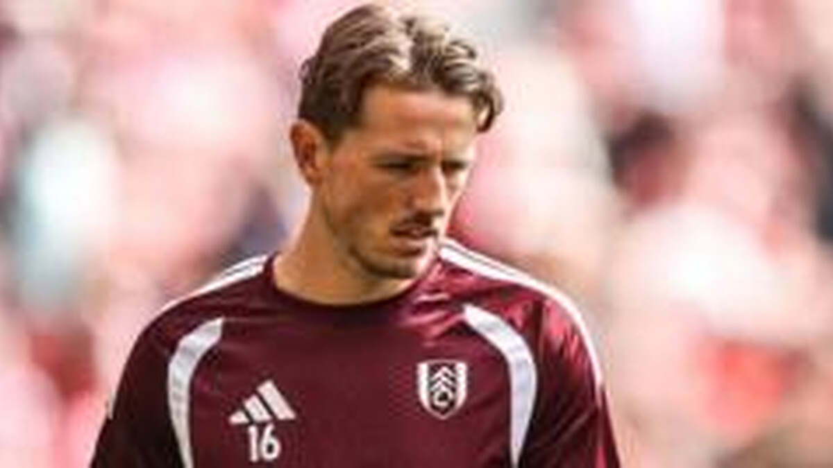 Chelsea explored move for Fulham midfielder Berge
