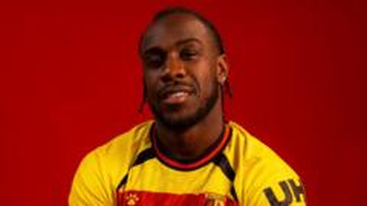 Ex-West Ham striker Antonio joins Watford