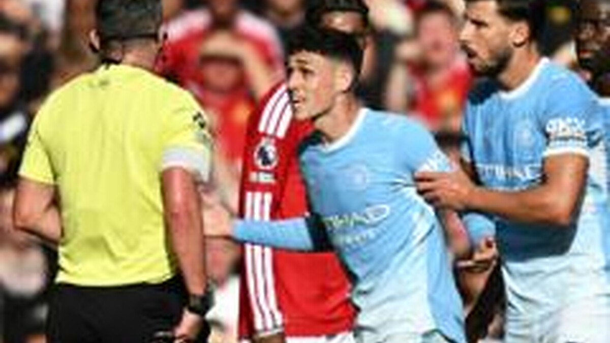 Foden dismissed in derby - but did he deserve it?