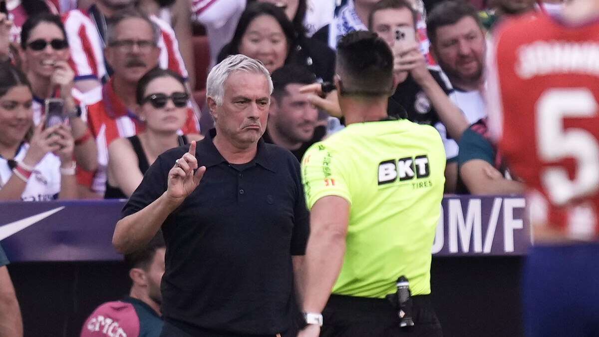 Furious Mourinho holds up pictures of ref 'errors' after Madrid derby defeat