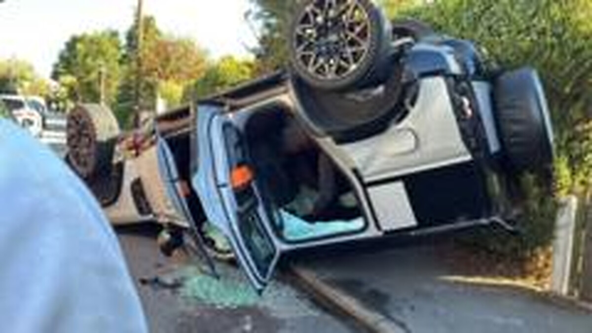 Hull winger Thomas unhurt after car crash