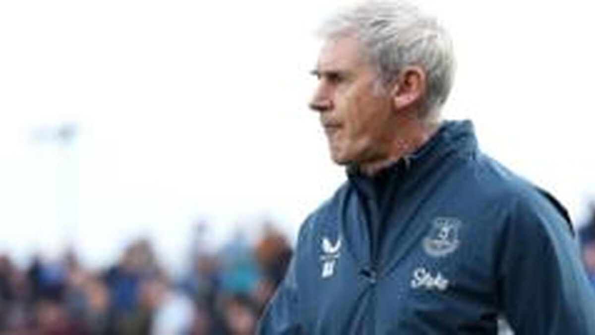 Irvine stays as Pocognoli refreshes Scotland staff