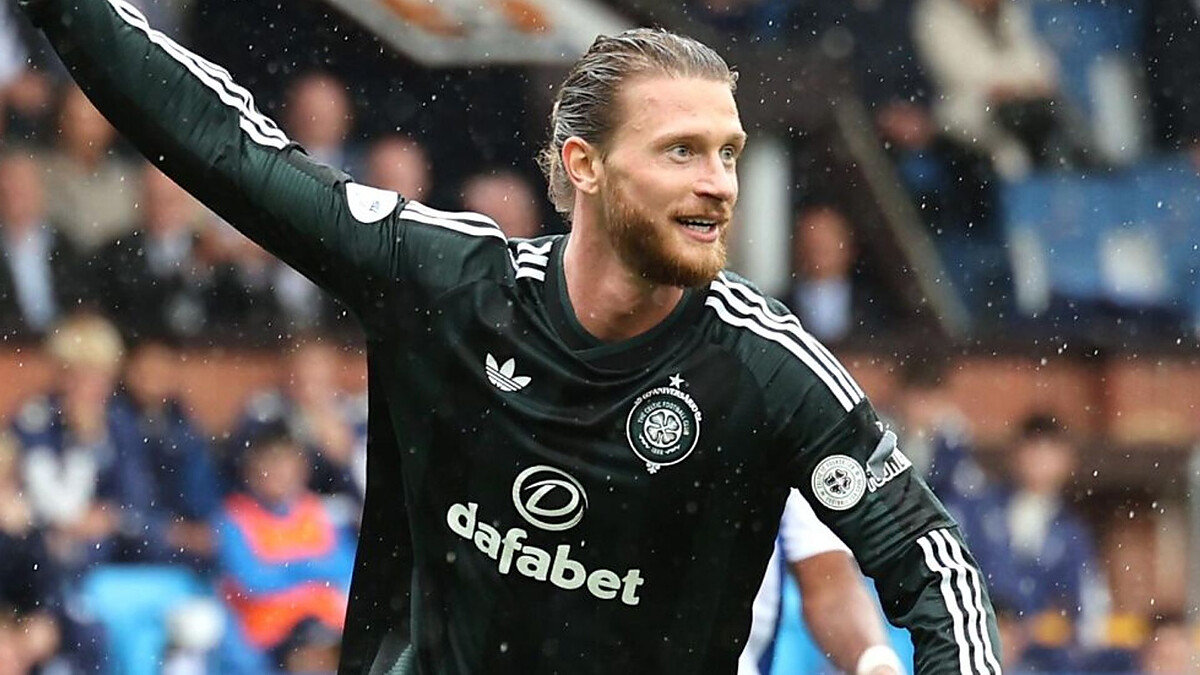 Johnstone in for Celtic as Hogh returns, Kelsy & Bouanani start for Rangers LIVE!