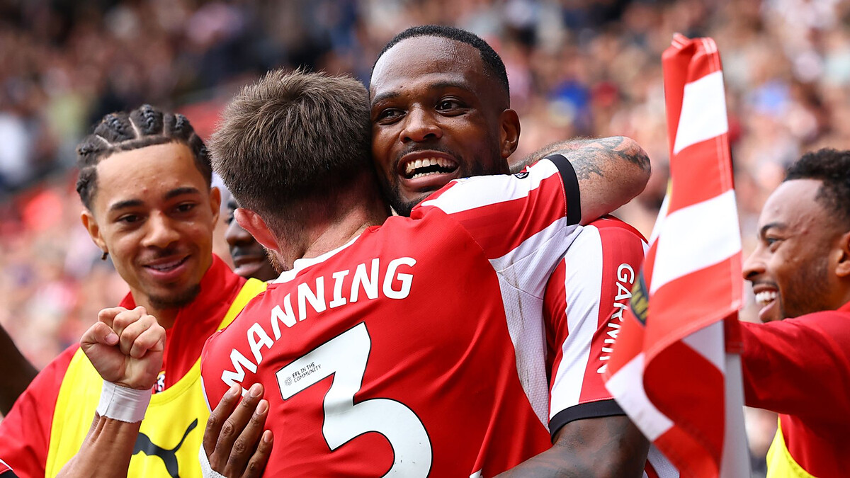 Larin nets twice as Saints ease past Bristol City