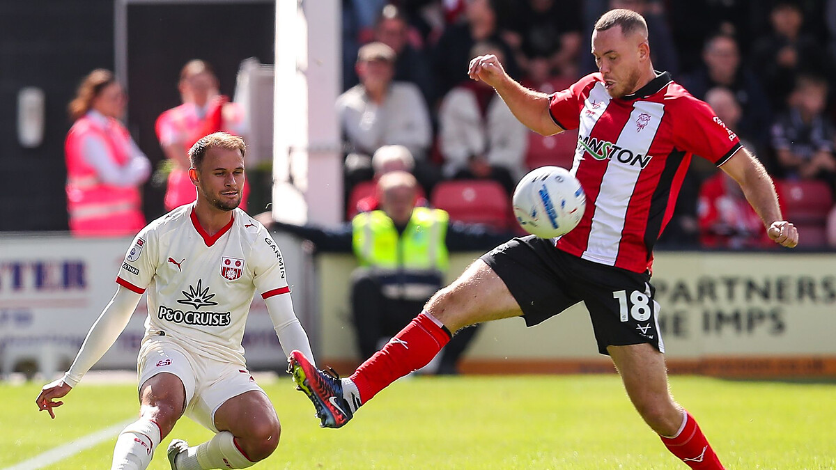 Lincoln hit back to hold Southampton