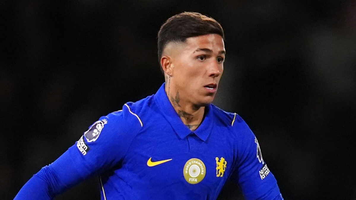 Man City agree £125m deal to sign Chelsea's Fernandez