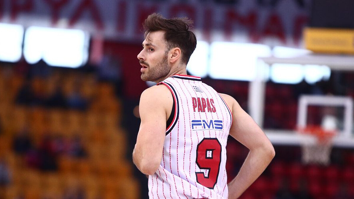 Olympiacos pens 28-year-old George Pappas to a one-year deal