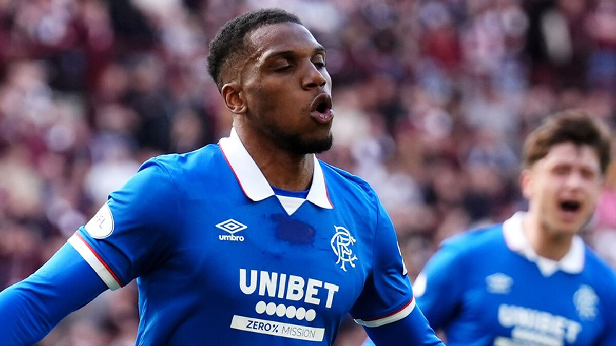 Sterling and Neil back in Rangers side for visit of Motherwell LIVE!