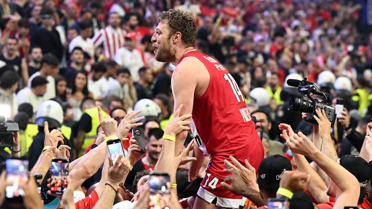 Vezenkov on winning the EuroLeague: “It was our dream – Montero makes everything look easy”
