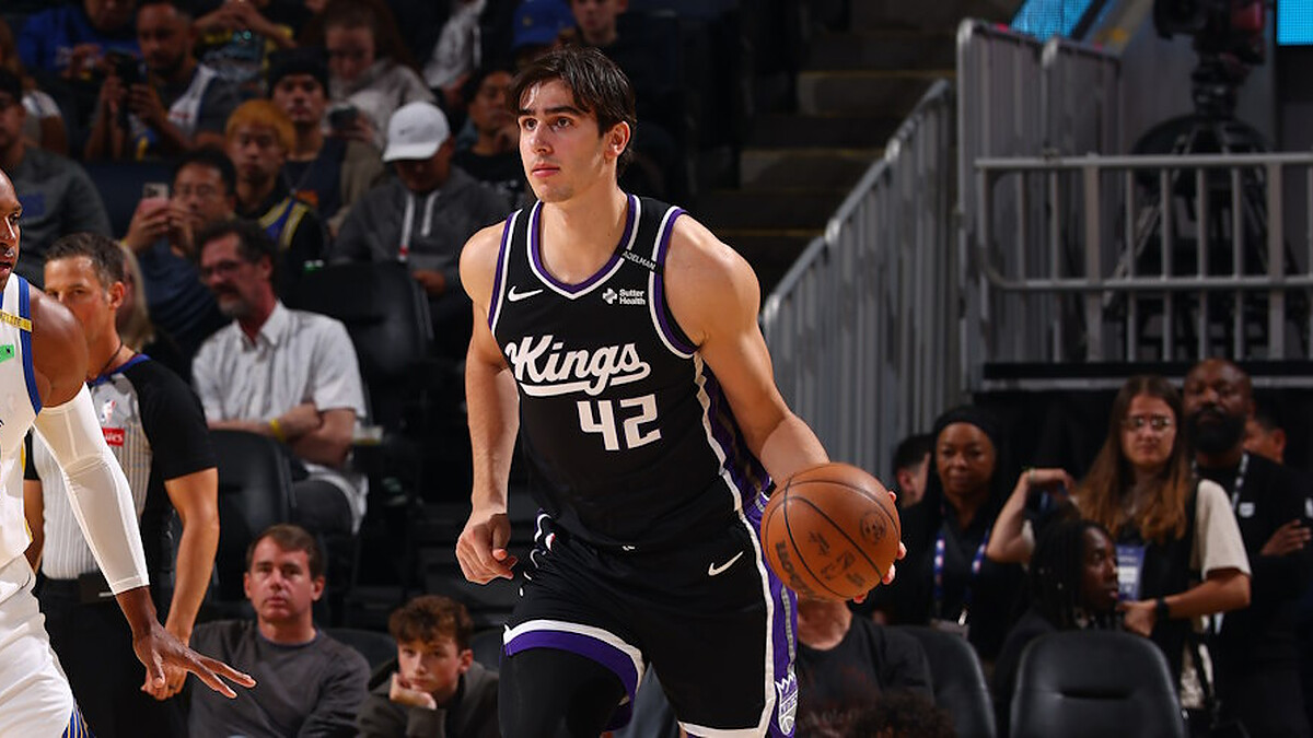 Kings French big Maxime Raynaud avoid major knee injury after MRI