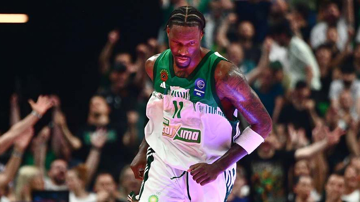 Nigel Hayes-Davis returns for Panathinaikos after an injury