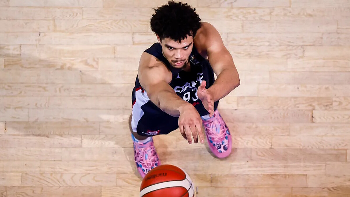 Noah Penda suffered a partially torn right hamstring