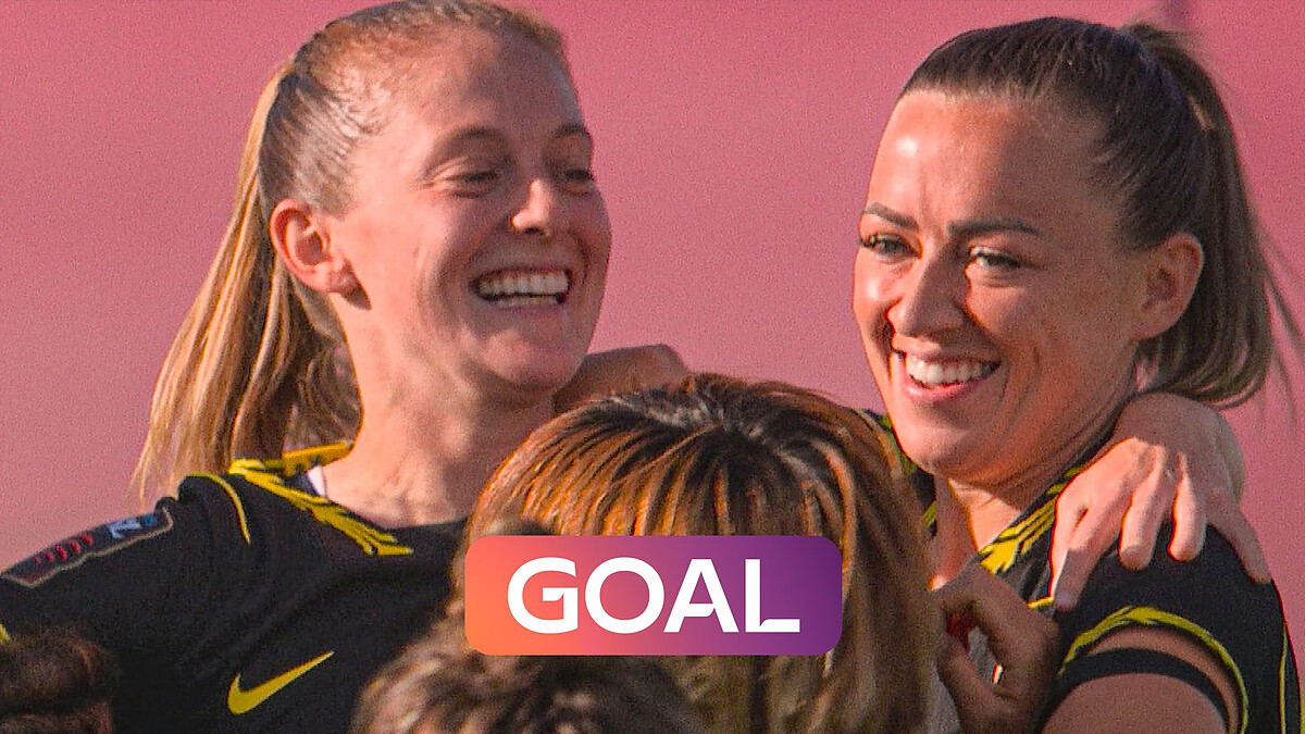 'Phenomenal strike!' - Stunning Walsh goal extends Chelsea's lead