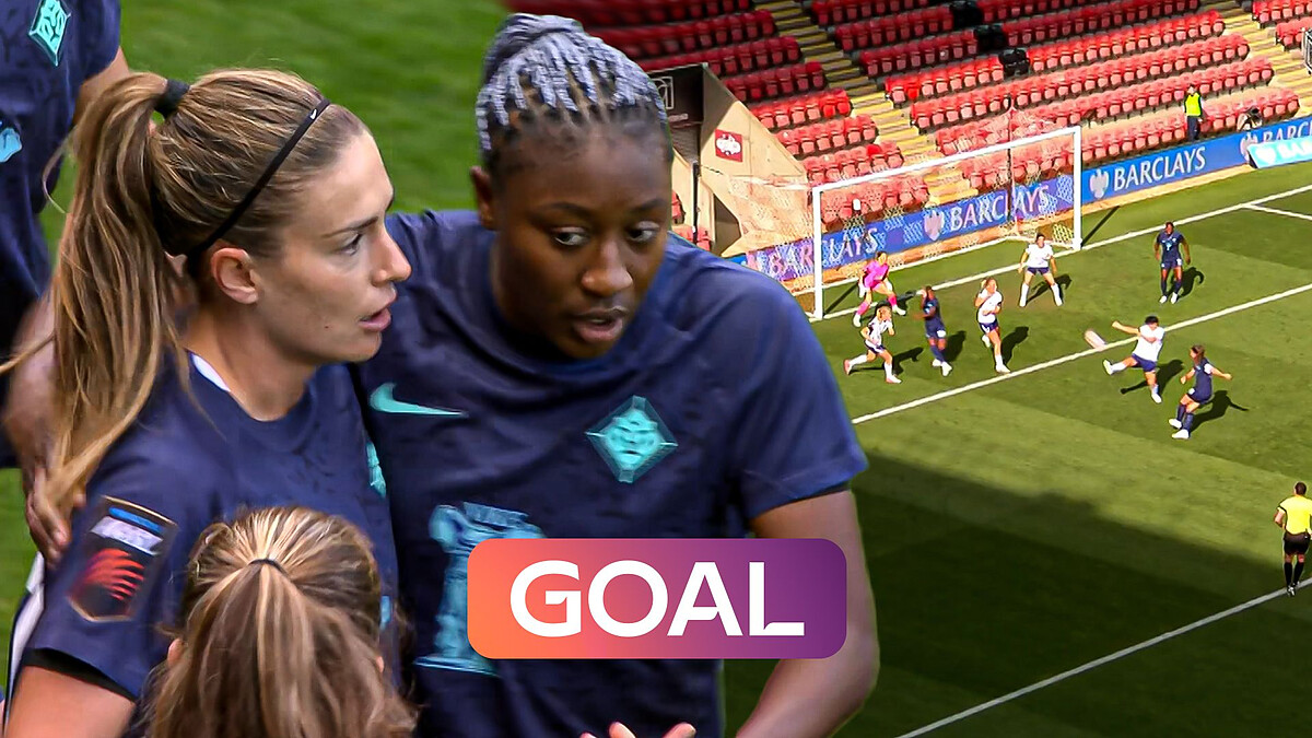 Putellas scores two early goals to put London City 3-0 up!