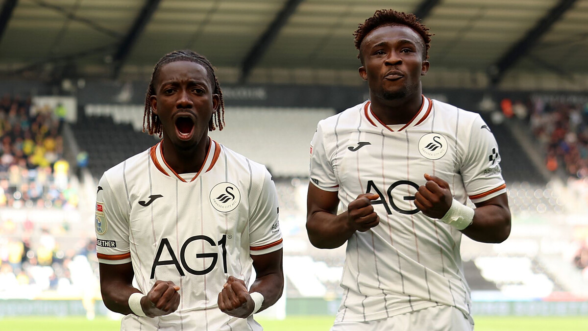 Swansea fight back to beat Norwich and extend Championship lead
