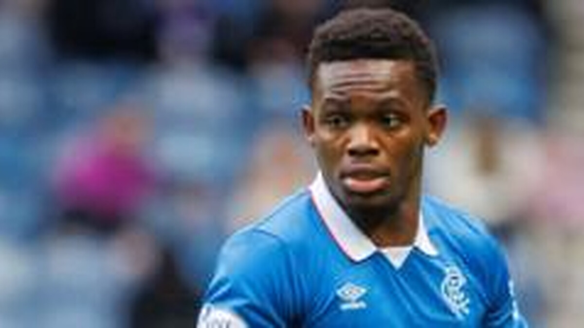 Wales winger Matondo joins Hibernian